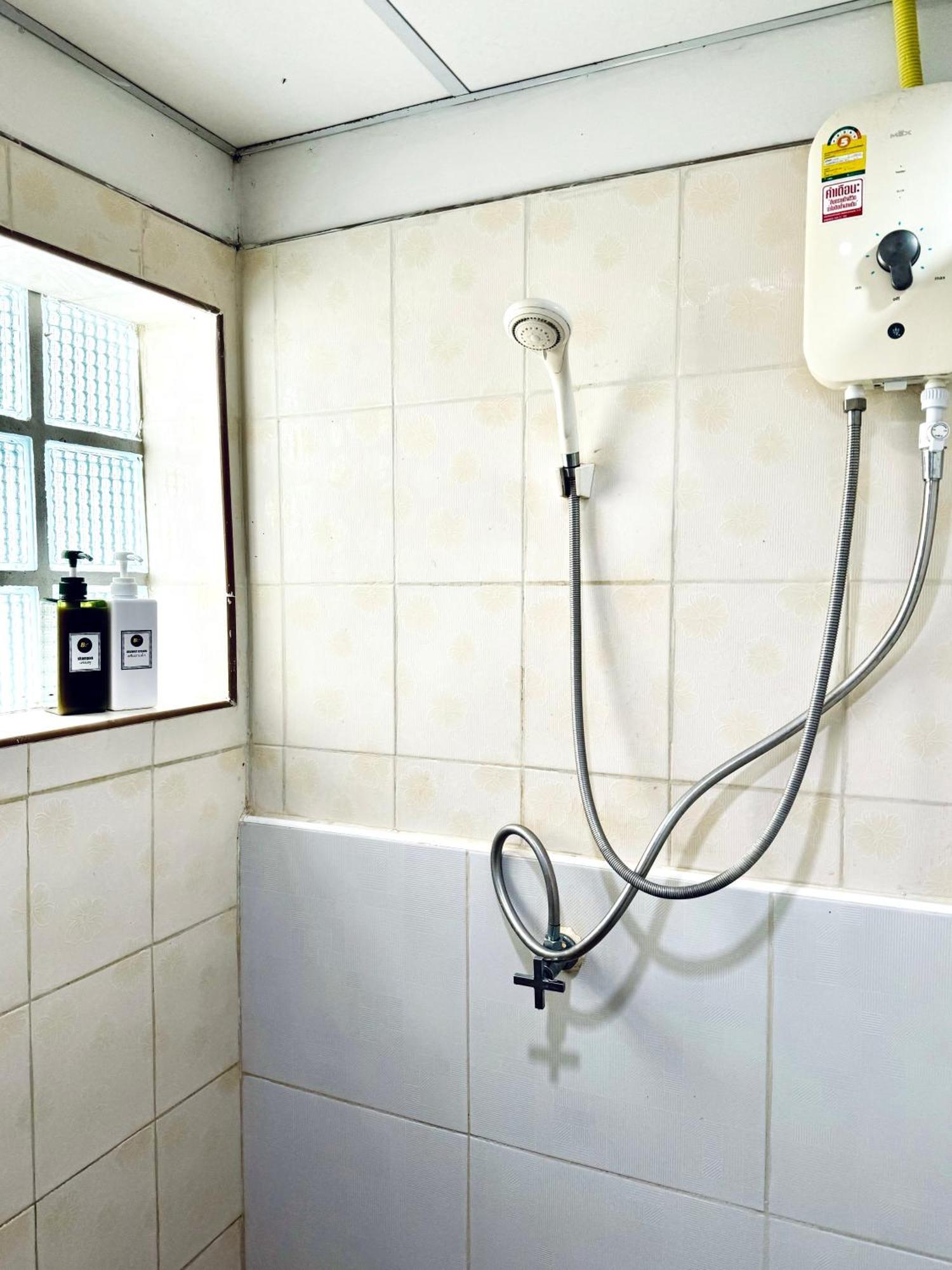 Best Bed Suvarnabhumi Hostel Bangkok Exterior photo