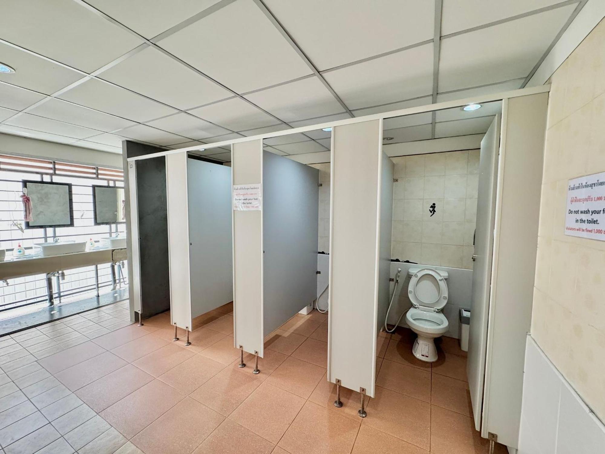 Best Bed Suvarnabhumi Hostel Bangkok Exterior photo